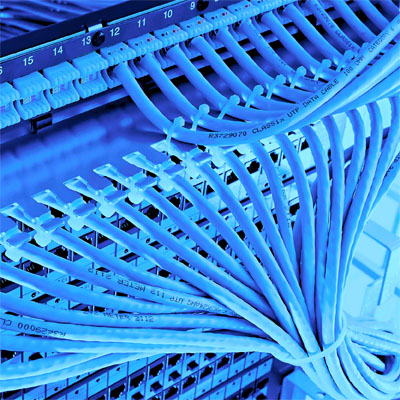 Netwerkbeheer versus Systeembeheer Netwerkbeheer versus Systeembeheer